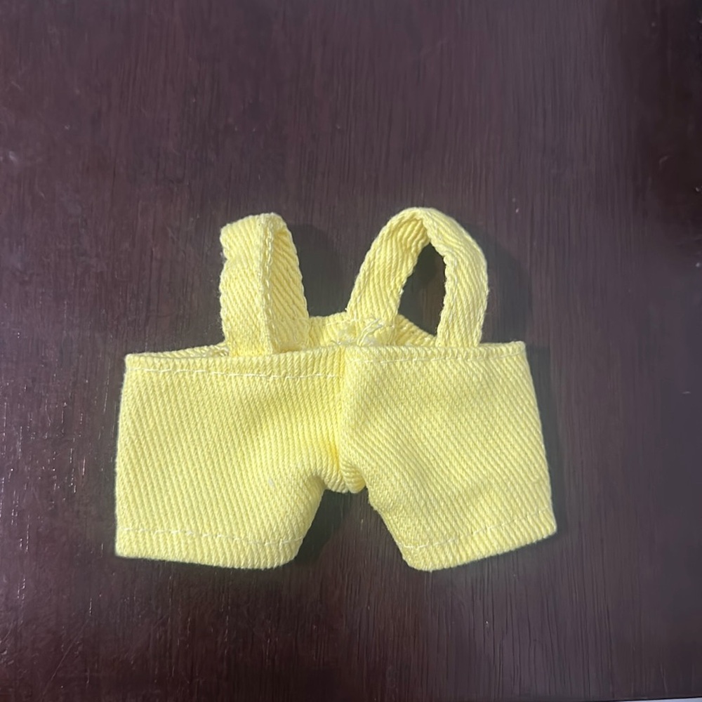 Labubu Yellow Outfit - Picture 2 of 3